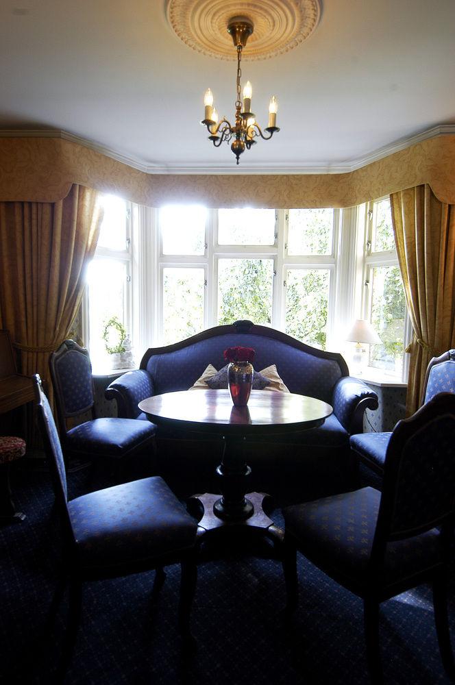 Kronen Gaard Hotel Саннес Екстериор снимка