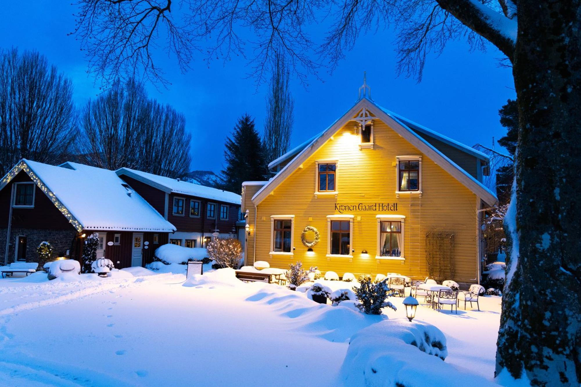 Kronen Gaard Hotel Саннес Екстериор снимка