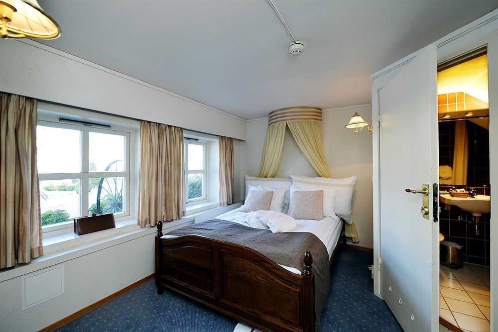 Kronen Gaard Hotel Саннес Екстериор снимка