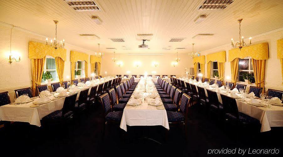Kronen Gaard Hotel Саннес Екстериор снимка