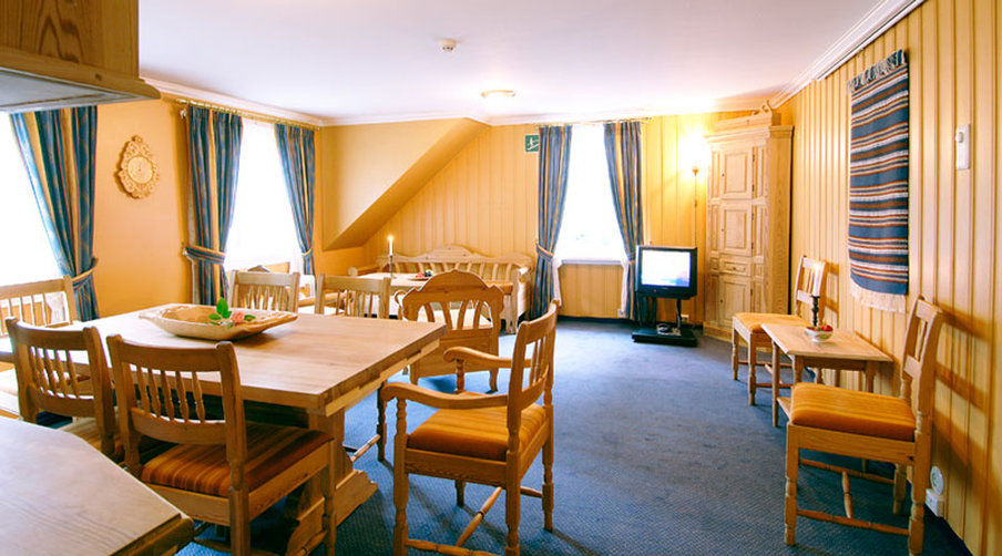 Kronen Gaard Hotel Саннес Екстериор снимка