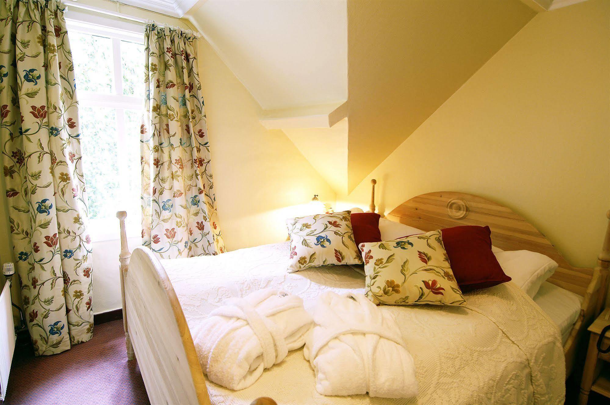 Kronen Gaard Hotel Саннес Екстериор снимка